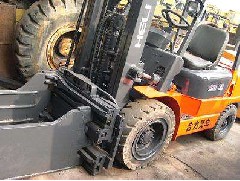 佛山叉車維修：叉車切勿超負荷作業(yè)！